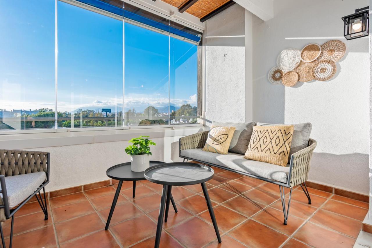 Modern Apartment - 2 Bedrooms, Beachside - Puerto Banus Marbella Exterior foto